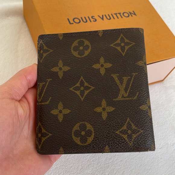 Louis Vuitton Monogram Men's Wallet Bifold Card Holder - Picture 2 of 11